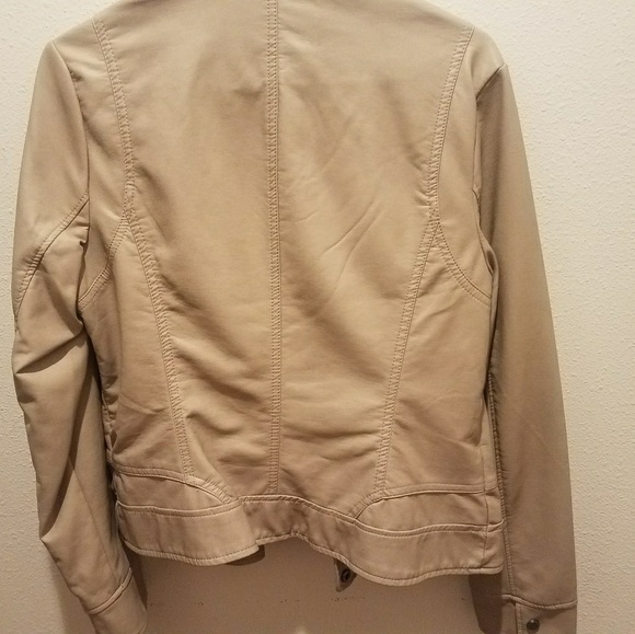 Womens jacket - Picture 3 of 5